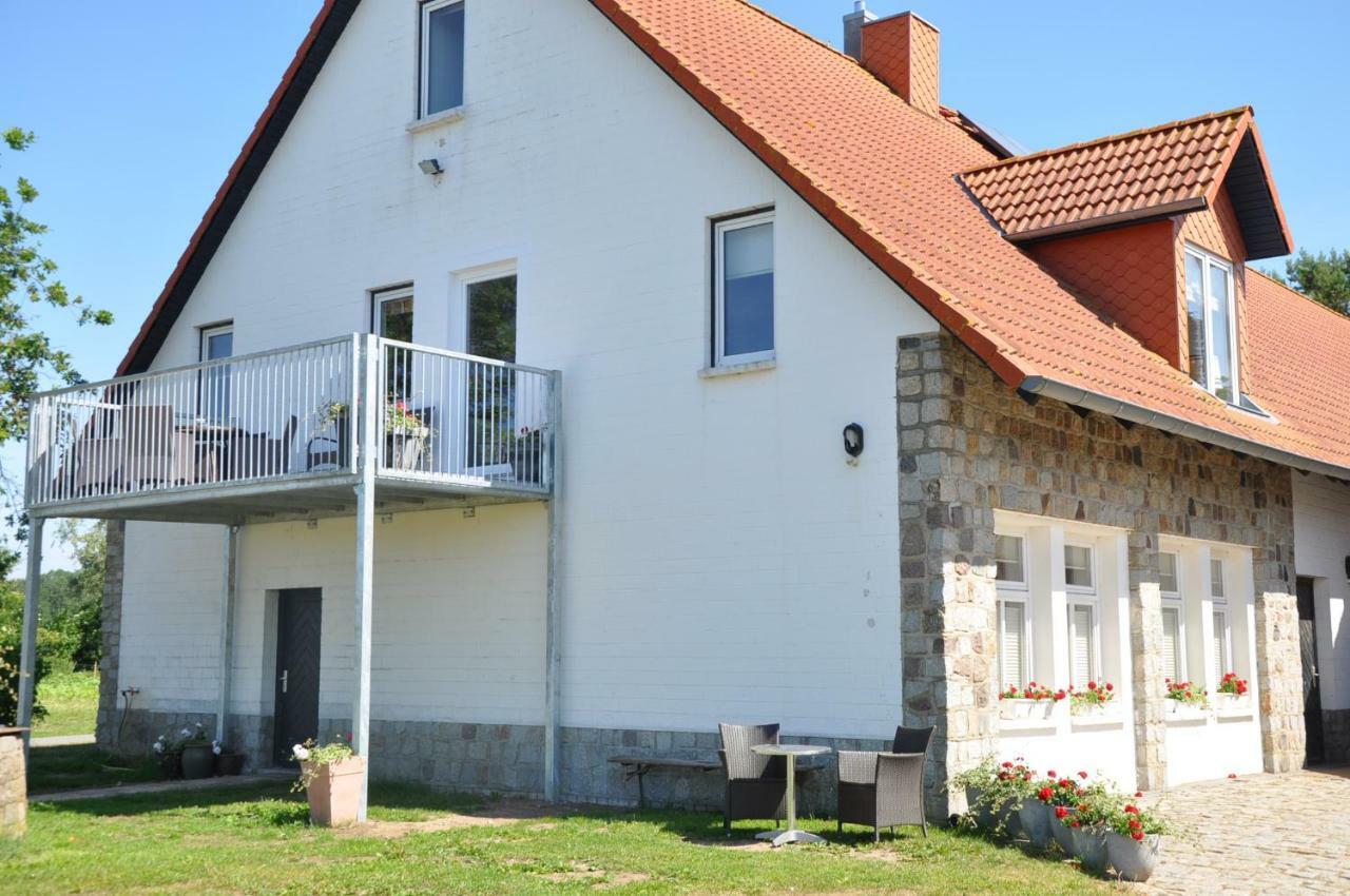 FEWO Reitanlage bei Altefähr Rambin Exterior foto